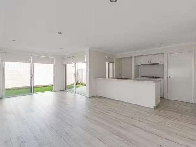Unique 18 Chasselas Road, Hocking, WA 6065