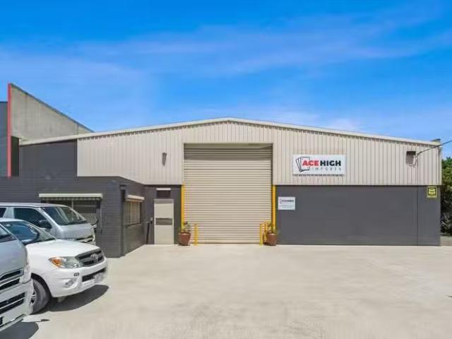 Nice 18 Enmore Street, North Geelong, VIC 3215 Industrial/Wa.