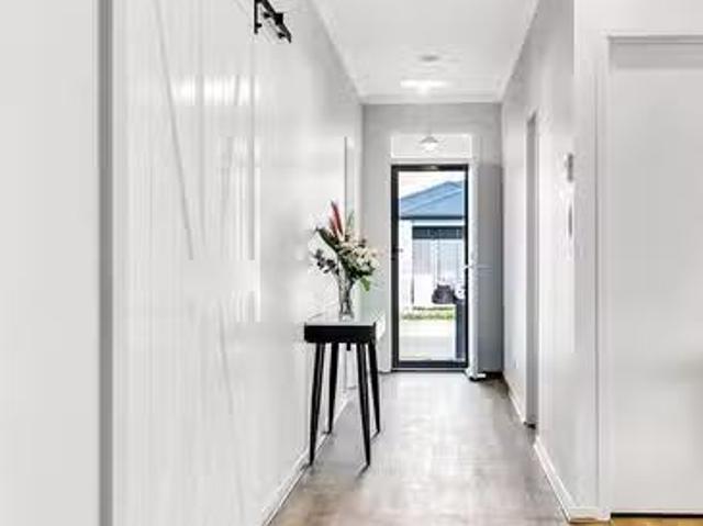 For Rent! 18 Geoff Road, Munno Para West, SA 5115