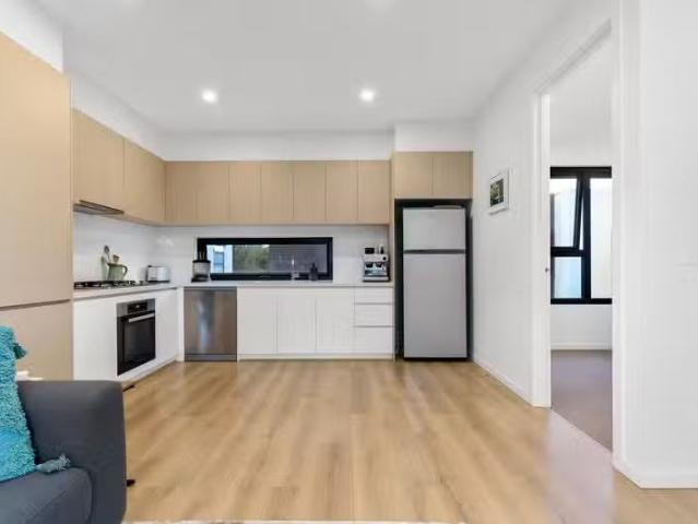 Cozy 18 Genista Avenue, BORONIA, VIC 3155 House for Rent