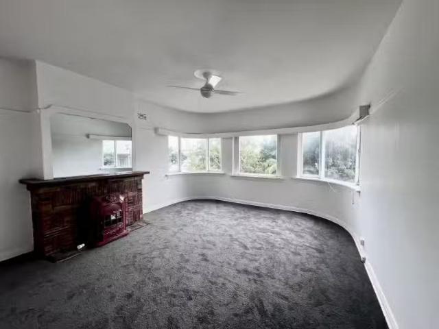 Deal! 1/8 Goomerah Crescent, DARLING POINT Apartment for rent.