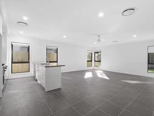 Unique 18 Hambrook Street, Pallara, QLD 4110