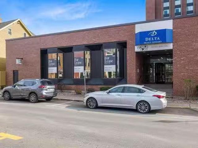 Unique 18 Queen Street, Charlottetown, PE, C1A 4A1 commercia.