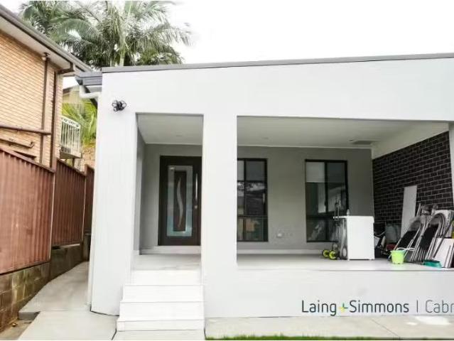 Deal! 18A Bannister Place, Mount Pritchard House for rent Lis.
