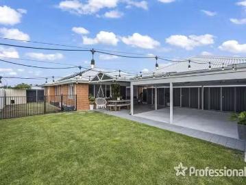 Cheap 198 Dalmilling Drive, Ellenbrook, WA 6069
