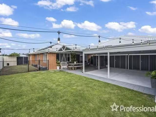 Cozy 198 Dalmilling Drive, Ellenbrook, WA 6069