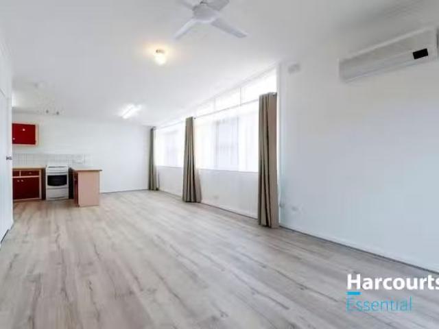 Cheap 19 Counter Road, ELIZABETH DOWNS, SA 5113 House for Rent