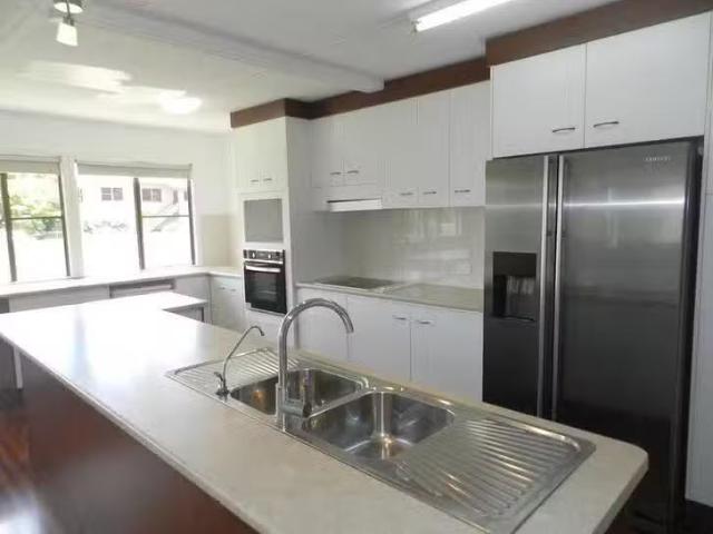 Cheap 19 Hetherington Street, West Gladstone, QLD 4680