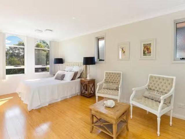 Deal! 19 Pyalla Street, Northbridge House for rent Listed by.