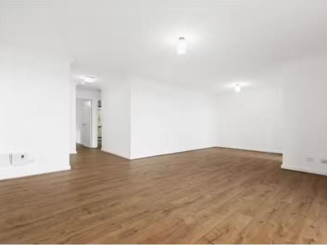 Charming 10/3 Joseph Lloyd Close, Gosford Apartment for rent.
