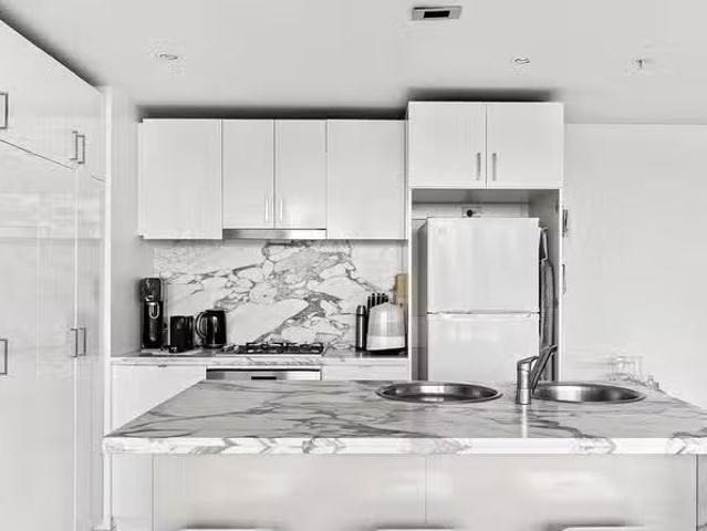 New 101/12 Waterview Walk, Docklands, VIC 3008