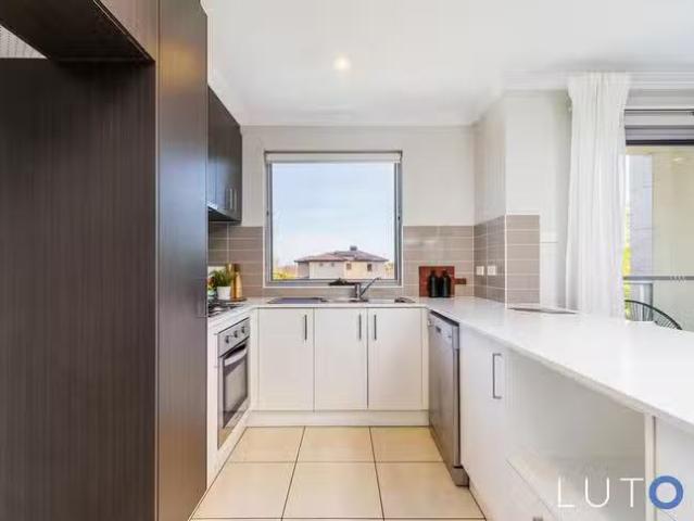Charming 10/15 Bill Ferguson Circuit, Bonner, ACT 2914