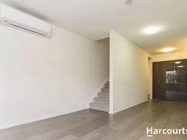 Nice 101/94 Cade Way, Parkville, VIC 3052 Apartment for Rent
