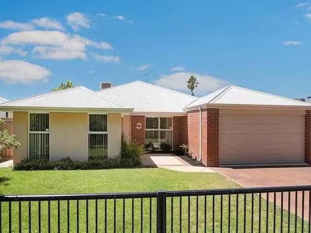 Just in! 101 Broadwater Boulevard, Broadwater, WA 6280