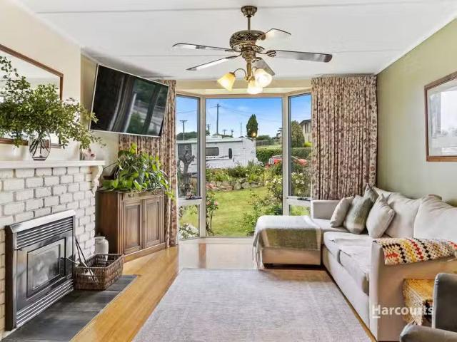 Rental! 101 Chippendale Street, CLAREMONT, TAS 7011 House fo.