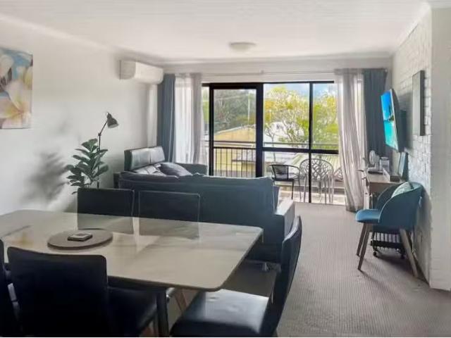 Charming 10/22 26 Russell Street, Hawks Nest Apartment for ren.