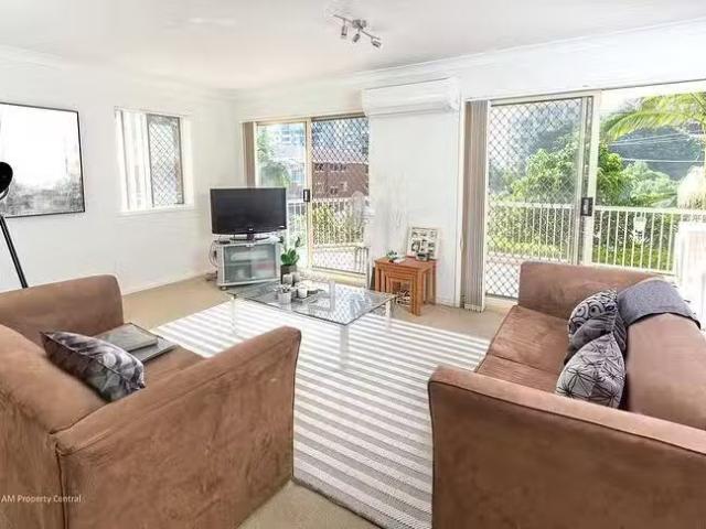 Cheap 10/234 Shafston Avenue, Kangaroo Point, QLD 4169