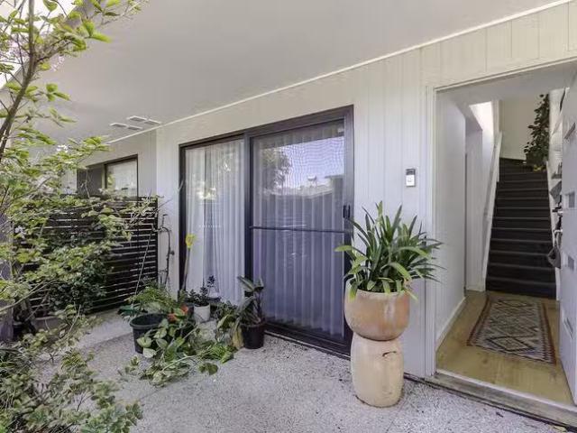 Cheap 102 Johns Road, Prospect, SA 5082