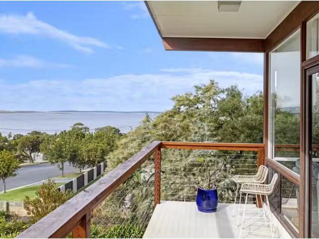 Just in! 102 London Street, PORT LINCOLN, SA 5606 House for.