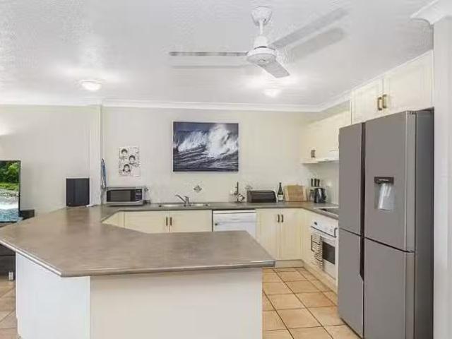 Nice 10/78 The Strand, North Ward, QLD 4810