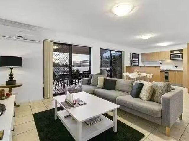 Charming 10/93 Waminda Street, Morningside, QLD 4170