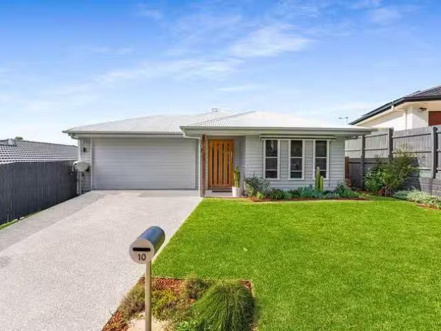 For Rent! 10 O'connor Court, Augustine Heights, QLD 4300