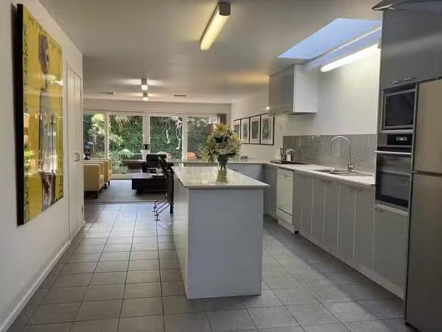 Nice 10 Clarendon Street, Newtown, VIC 3220