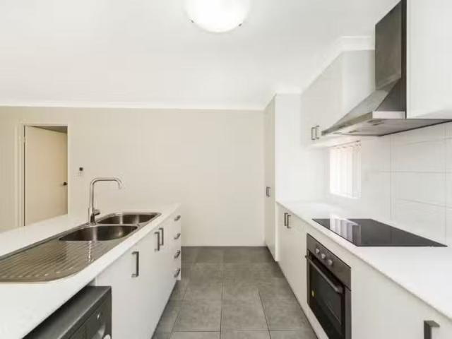 Just in! 10 Dudson Street, BALDIVIS, WA 6171 House for Rent