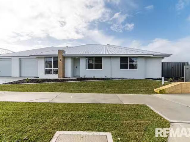 Cozy 10 Flicker Way, Eglinton, WA 6034