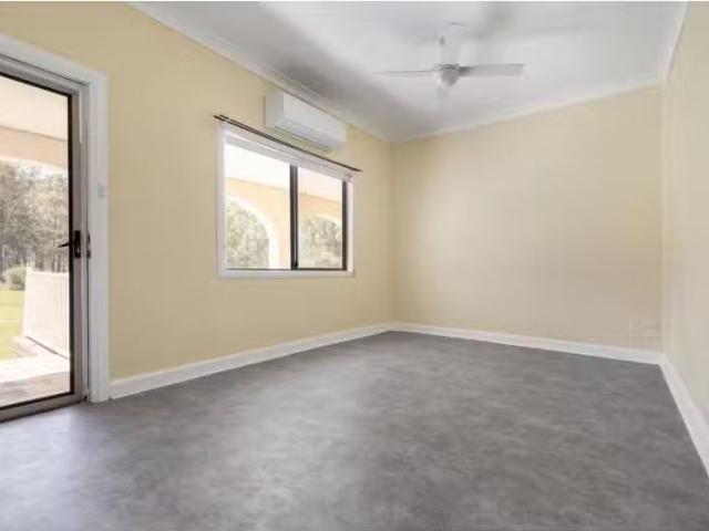 Deal! 10 Halliday Road, OAKDALE House for rent Listed by Jess.