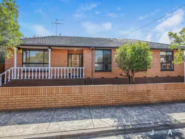 For Rent! 10 Hawthorn Street, Yarraville VIC 3013