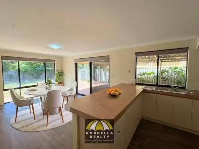 Just in! 10 Hertford Elbow, College Grove, WA 6230
