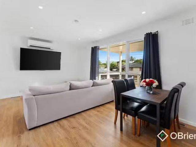 Unique 10 Lantana Court, Frankston, VIC 3199
