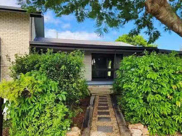For Rent! 10 Leith, Pialba, QLD 4655