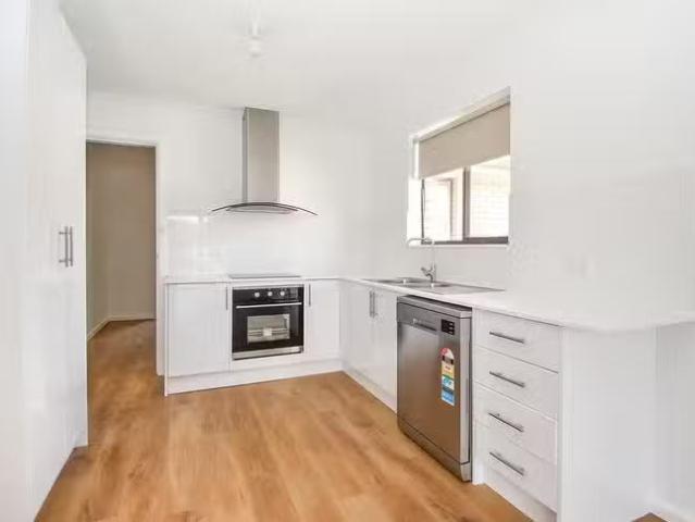 Cozy 10 Rawle Avenue, Orange, NSW 2800