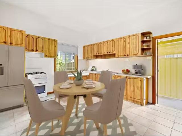 Nice 10 Robinson Street, Wollongong House for rent Listed by.