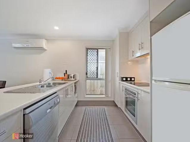 Unique 10 Suntrust Street, North Lakes, QLD 4509