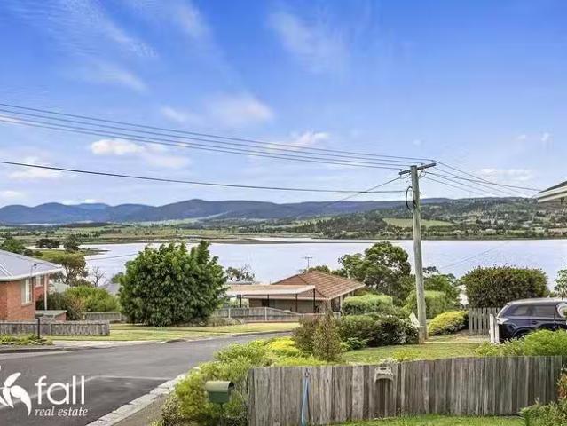 New 10 Waterview Court, Midway Point, TAS 7171