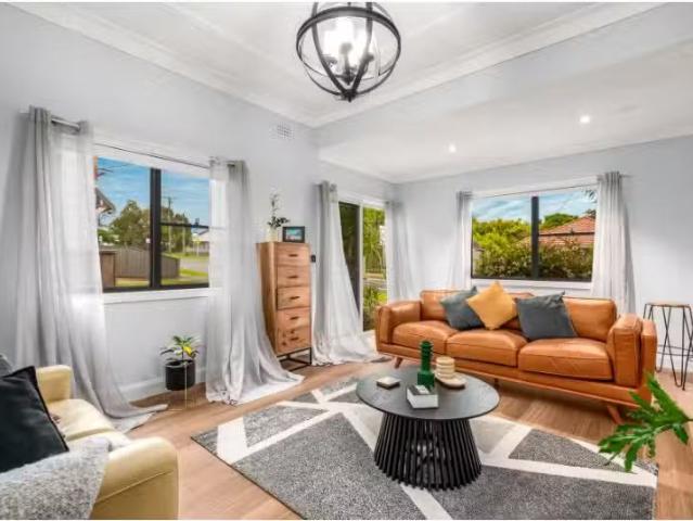 Deal! 10 Werribi Street, Mayfield West House for rent Listed.