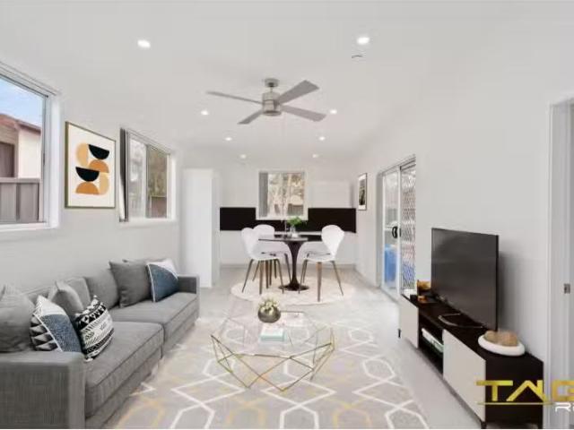 New 10A Ball Place, WILLMOT House for rent Listed by Tag Re R.