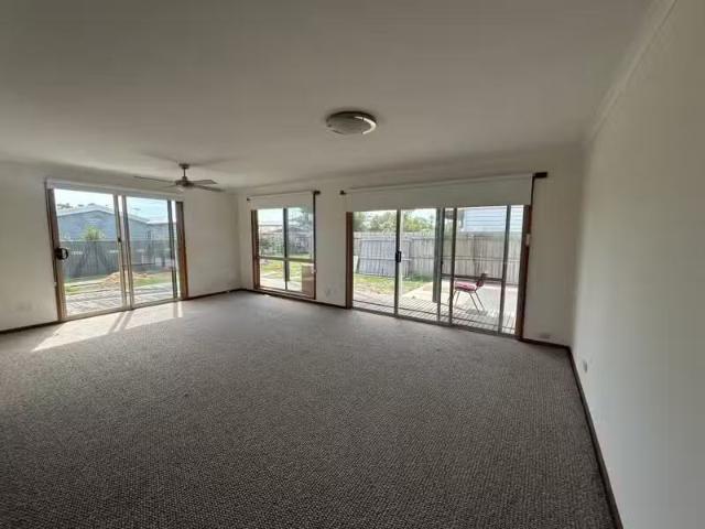 Cozy 10B Paul Street, Grantville VIC 3984