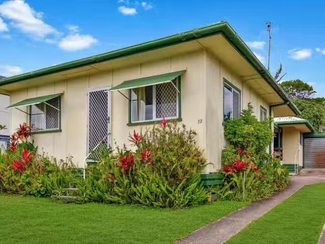 Unique 1/13 Bingera Terrace, Caloundra, QLD 4551