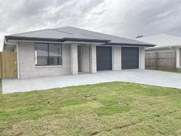Cozy 1/13 Mali Way, Logan Village, QLD 4207