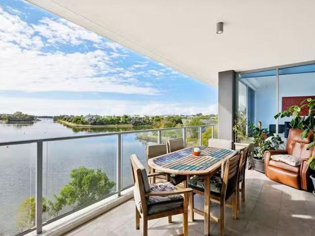 Deal! 1106/397 Christine Avenue, Varsity Lakes, QLD 4227 Apa.