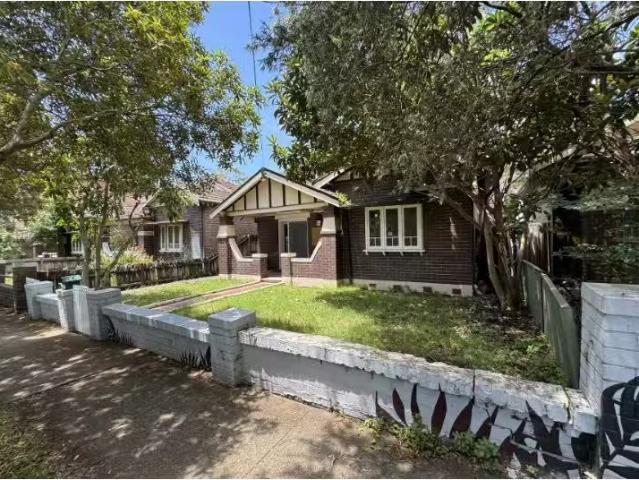 Rental! 110 Wentworth Road, Burwood House for rent Listed by.