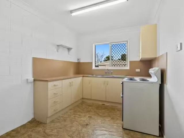 New 1/10 Wigginton Street, FRENCHVILLE, QLD 4701 House for R.