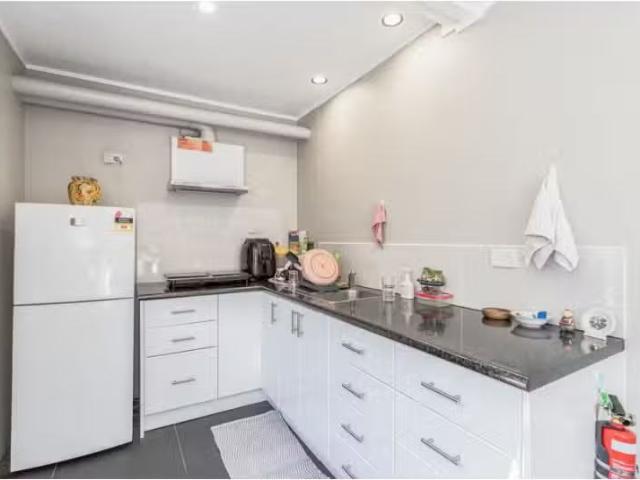 Charming 11/25 Park Road West, DUTTON PARK Apartment for rent.