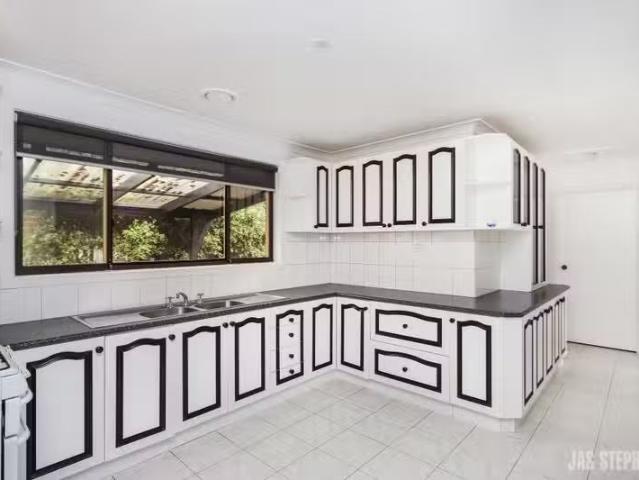 Unique 1/138 Stephen Street, Yarraville VIC 3013