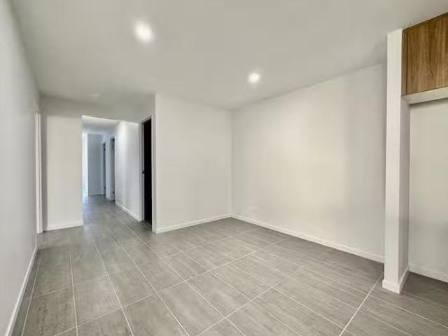 Charming 1/14 Lilium Street, Ripley, QLD 4306