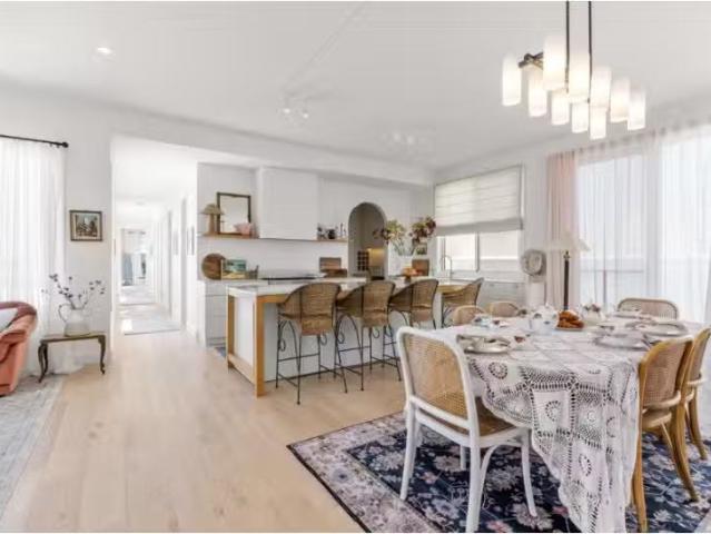 New 114b Dress Circle, COFFS HARBOUR House for rent Listed by.
